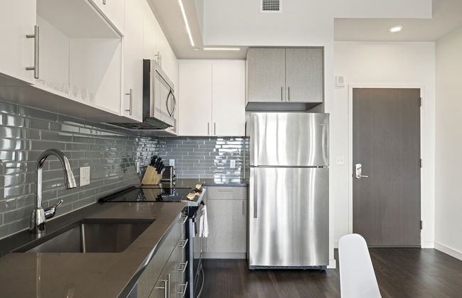 Placemakr Marymount Ballston - Photo 36