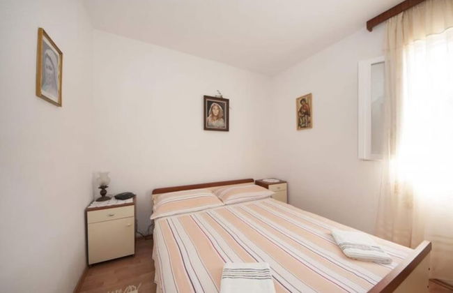 Apartments Mira - One Bedroom Apartment With Balcony - Photo 2