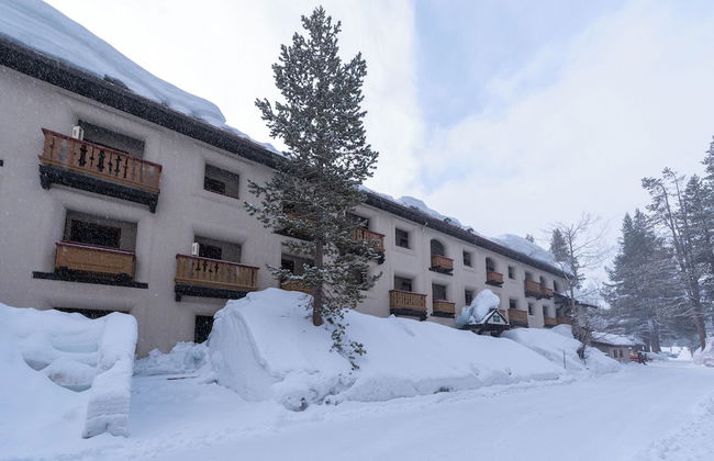 Olympic Village Inn - Photo 45