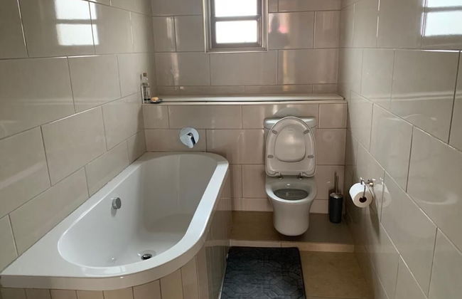 3 Bedroomed Fully Furnished Apartment in Bdex - Foto 14