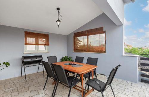 Apartman Tromba near the Sea - Foto 12