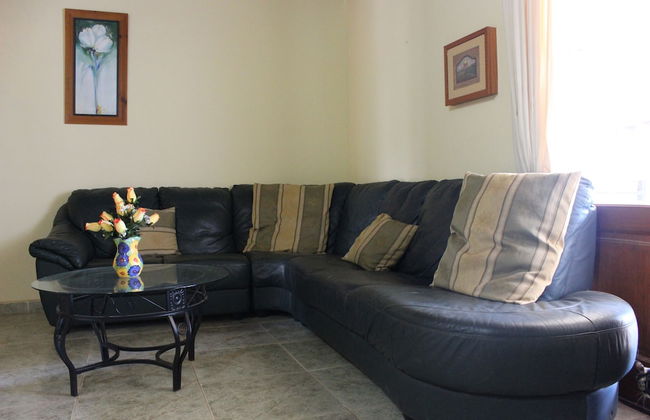 Comfortable 1-bed Bungalow in Parque Holandés - Photo 10