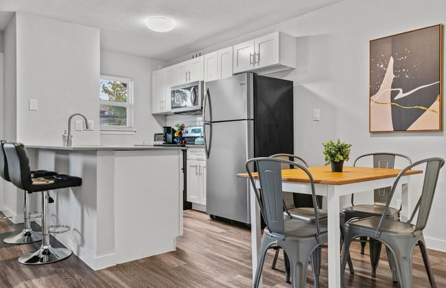 Modern 2BR Near UT Hyde Park Evonify - Foto 8