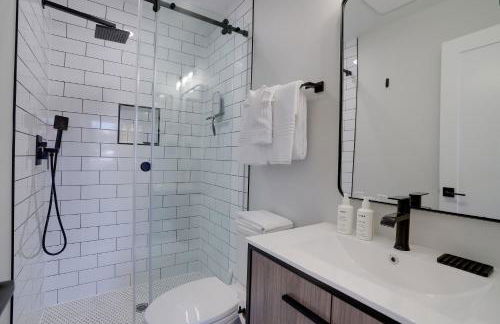 Sojourn Worldly 1 BR 2 BA 2 Blocks to Shaw Metro - Foto 23