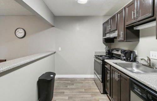 400 winchester 605 l 2 Bed 2 Bath Newly Furnished - Foto 12