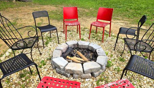 Cozy 5 BR Retreat Coffee StationFirepitPatio - Foto 4