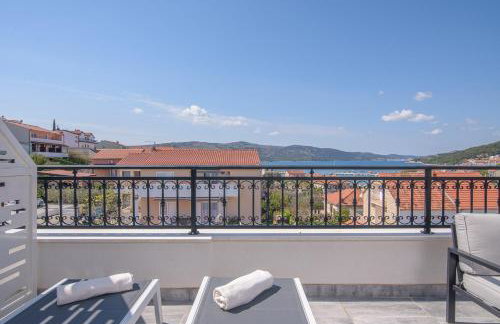 Villa Barbara & Zoran with heated swimming pool - Photo 79