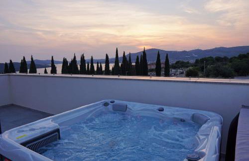 Apartment Ivano with pool & jacuzzi - Photo 28