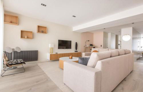 Appartement spacieux et moderne 4 chambres à 5mn à pieds République - Foto 2