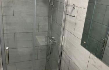 Cosy Studio Flat-Just Renovated-Free Street Parking & Independent Entrance - Foto 32