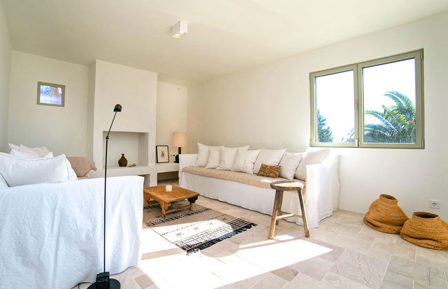 2 bedroom House in Calp with private pool and garden - Photo 2