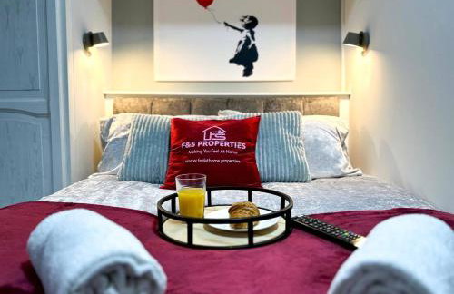 Joyful Jungle Jewel wBalcony & Foozeball-Ferndale - Foto 6