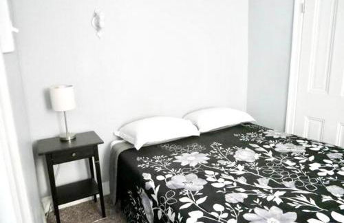 Clover 2900 - Apartment and Rooms with Private Bathroom near Washington Ave South Philly - Foto 5