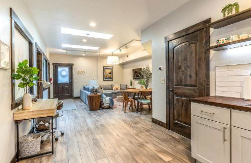 The Electric Bungalow - Photo 13