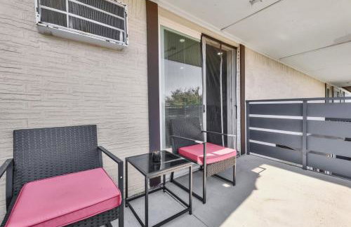 Peaceful 2BR Hideaway Close to Dining and Events - Photo 17