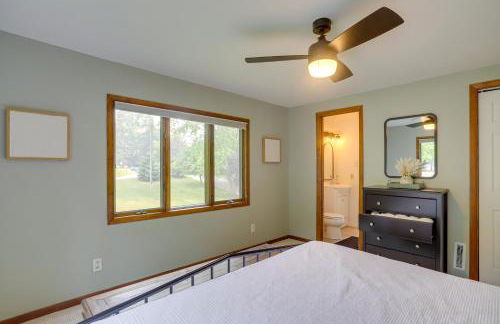 Lakefront Sister Lakes Vacation Rental with Dock! - Foto 13