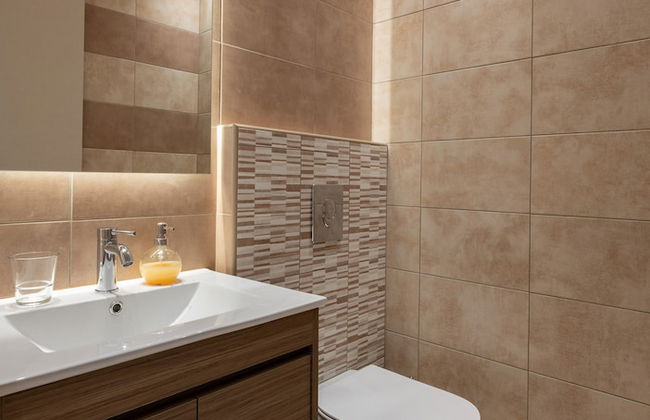 Rhodes Skyline Suites - Photo 25