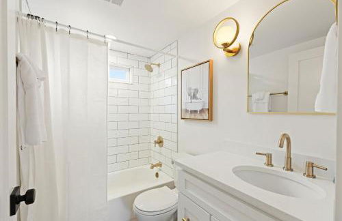 Cozy Bungalow Home 2br, 1ba - 9 min to Tacoma Dome - Foto 11