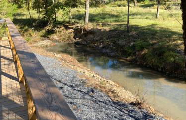 Livin on the Edge Cabin in Albert Pike, Beautiful! - Foto 46