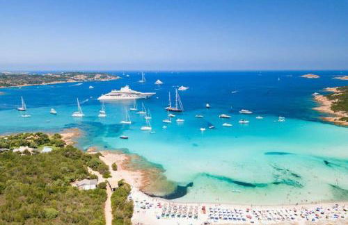 [Terrace on Porto Cervo] Swimming pool & private beach - Foto 31