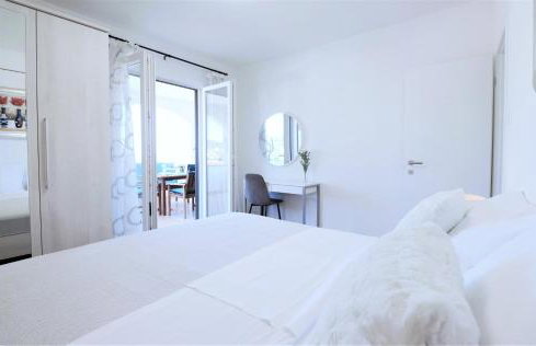 Villa Mendula Trogir - Luxury villa by the beach - heated pool - lush green garden - Photo 14