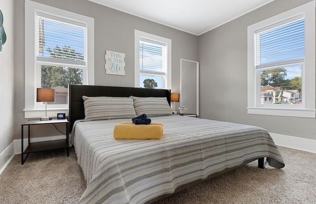 Lazy River Villa - Hottub Fenced Yard Sleeps 11 - Foto 6