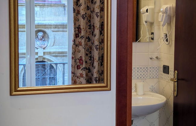 La Locanda dell'Arte-Piazza Dante - Foto 45