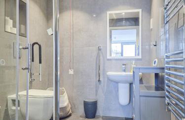 Promo Rate - Comfy Islington Studio Flat near Upper Street, Highbury & Angel Station with FREE WiFi by NourNest Apartments - Foto 15