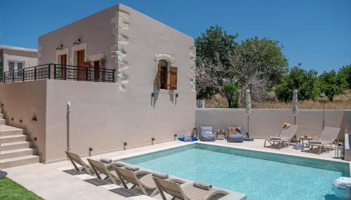 Pavlina Villa , a hidden gem with heated pool and ping pong! - Foto 2, sunbed