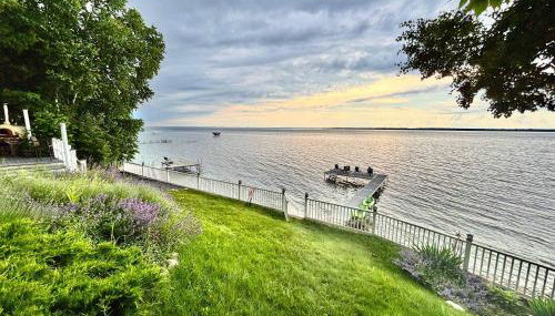 Spectacular Suttons Bay Stay - Game Room Kayaks Pizza Oven & More - Foto 5