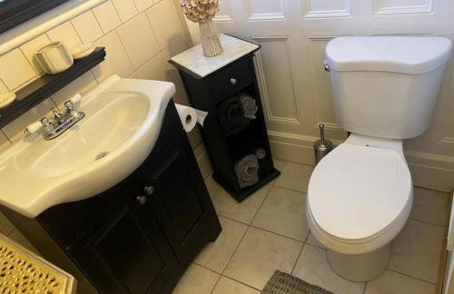 1 Br Private Victorian Apt in convenient City location on half acre sleeps 4 - Foto 17