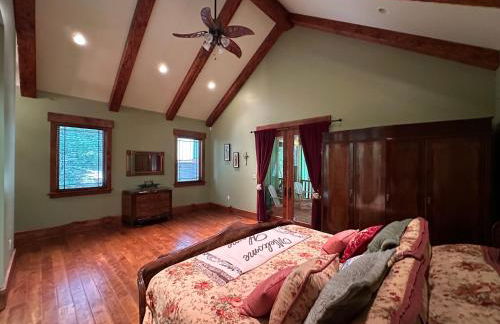 Luxury Mountain Retreat with views, fire pit, and creek - Foto 12