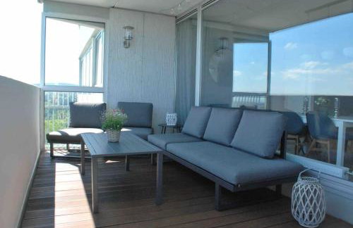Skyline Appartement mit Pool and Netflix - Foto 2