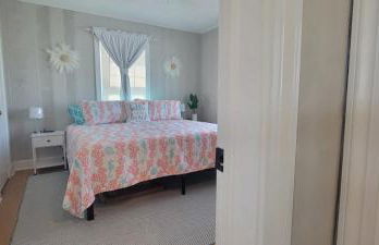 Waterfront, dock, Hot tub, kayaks, King Bedroom with amazing views, RELAXATION, 2 miles to the beach - Foto 21