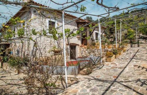 PONTINOS OLD HOUSE - Photo 26