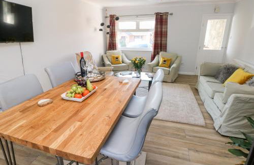 1 Gloucester Way - Photo 7