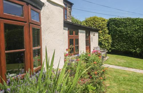 Meadow Lea - Photo 2