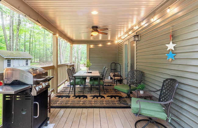 Bear Trail Chalet by Avantstay Retreat w/ Outdoor Living Deck & Fire Pit - Foto 120