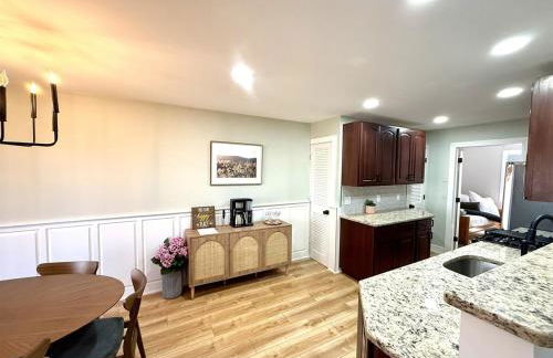 The Canopy 4BR Forest Escape Spa, Sip, and Unwind - Foto 16