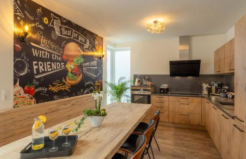 Industrial Loft Whirlpool, Sauna, Terrace - Photo 2