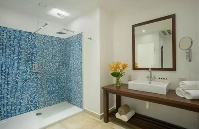 The Oyster Bay Hotel Suites - Photo 8