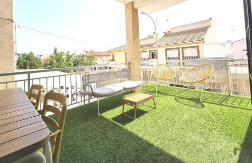 Apartamento con terraza cerca del mar - Foto 1