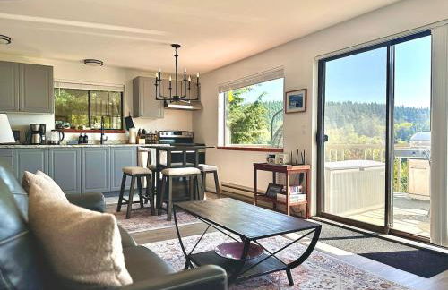 Water Views - Wood Stove - Quiet & Private Stay - Foto 22