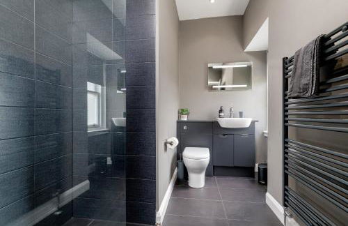 19th Century Luxury Lodge with Hot-Tub - Foto 38