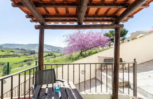 Alojamento - Apartamento ou quarto - Estacionamento à porta - Foto 44