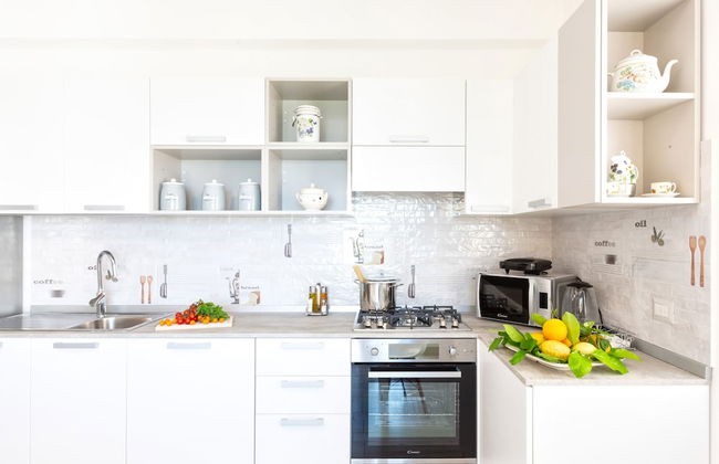 New & Stylish two Bedroom Apartment with Balconies - Foto 14