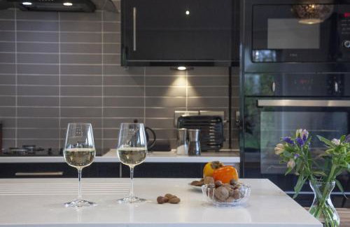 Deer Leap, Strawberryfield Park - Photo 11