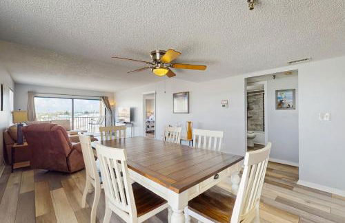 Beach Place 1-404 - Photo 10