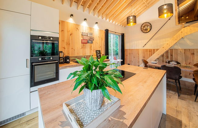 Escape With Heated Pool - Photo 9