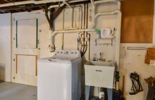 Dogs welcome huge yard right next to Rail Trail - Foto 27